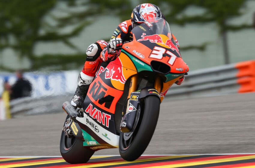  Moto2™ Sachsenring : Acosta taille patron !